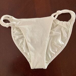 Vix firenze Edie White Bikini size small Bottom NWT